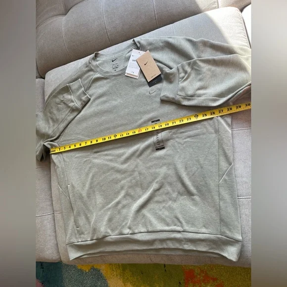 NWT Nike Primary Fleece Men's Dri-FIT UV Performance Crew XXL Gray - Picture 3 of 6